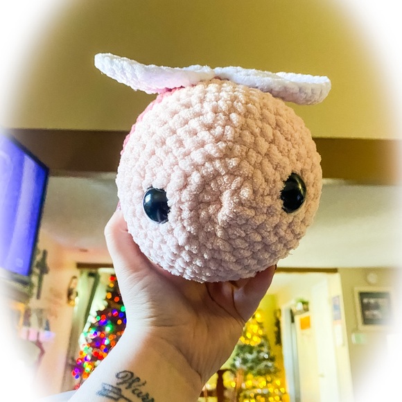 Big Chunky Pink Crocheted Bee - Picture 2 of 4
